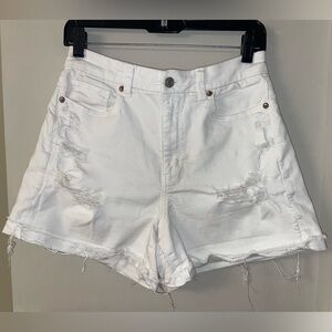 AMERICAN EAGLE curvy mom white jean shorts size 6